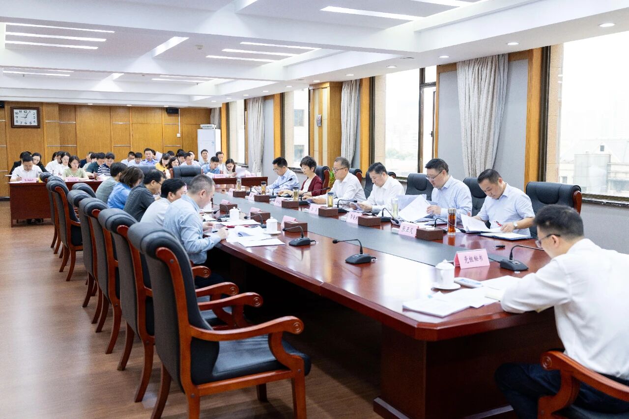 省检察院传达学习全省优化营商环境推进会精神