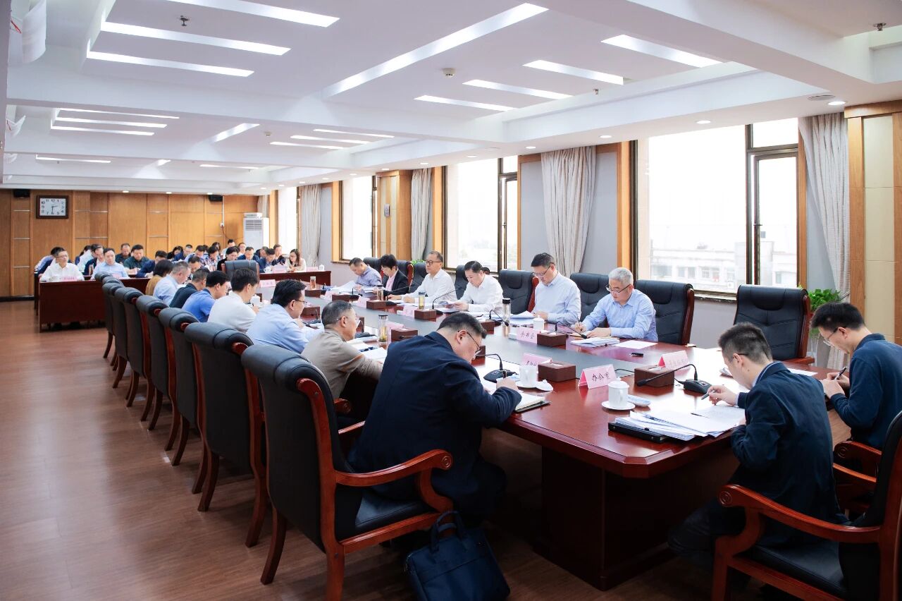 省检察院召开党组（扩大）会推进全省集中教育整治工作