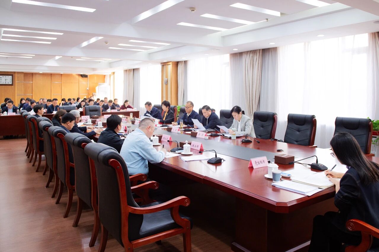 省检察院召开党组（扩大）会传达学习大检察官研讨班精神